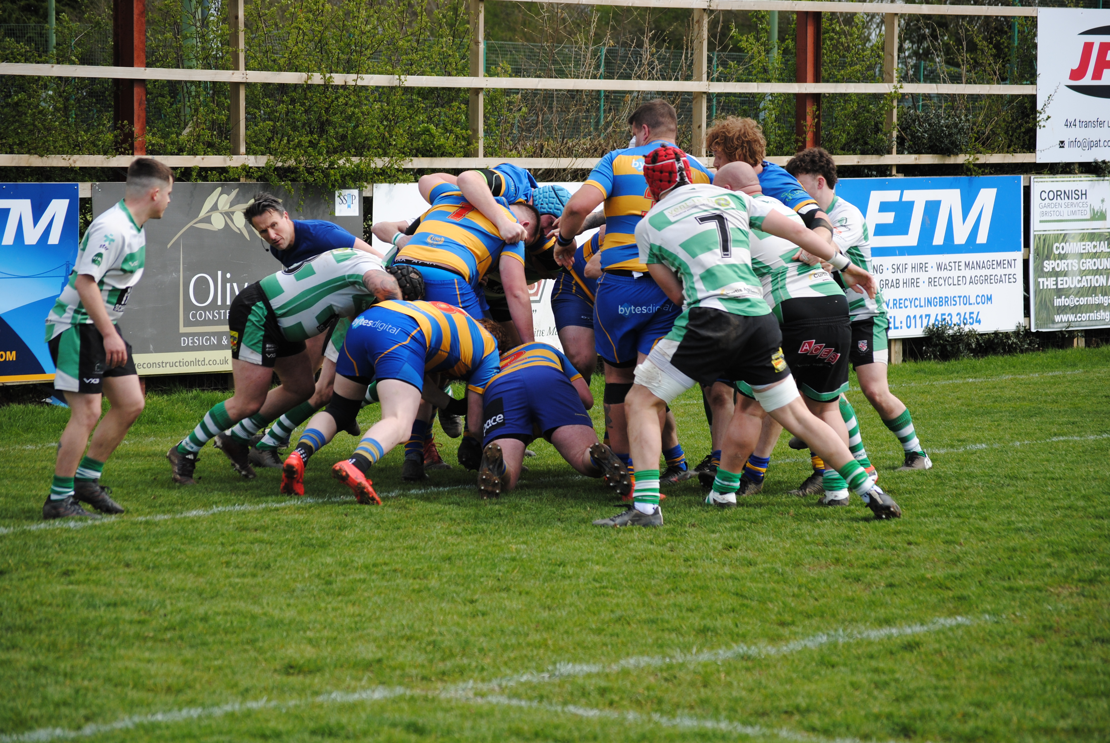 Andrew Wilson scores Clevedon's first try