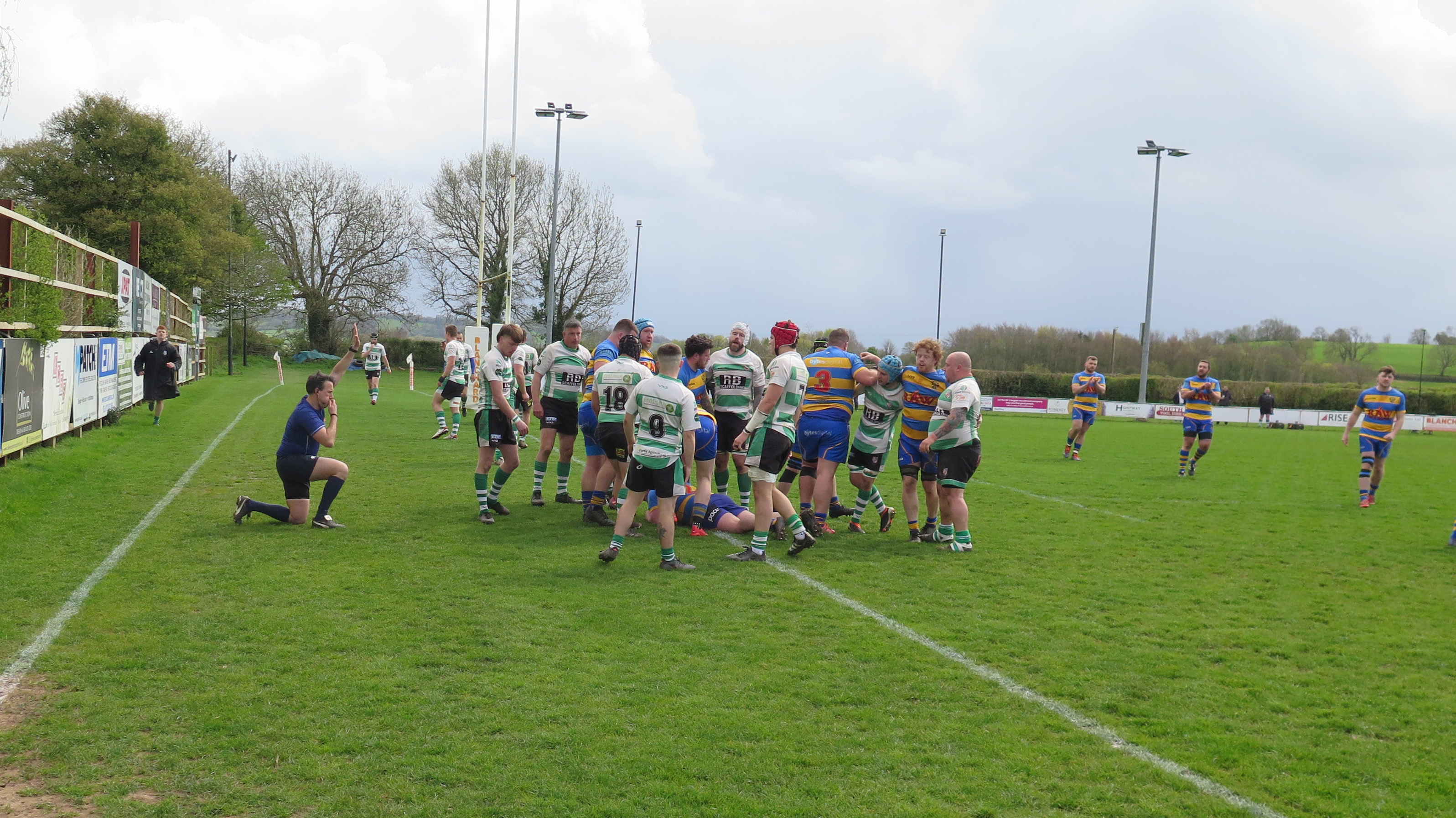 Andrew Wilson scores Clevedon's first try